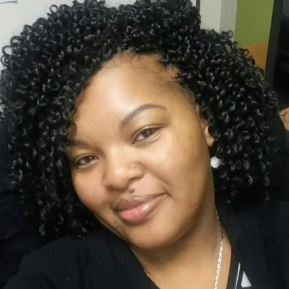 Meet your Posher, Zeana